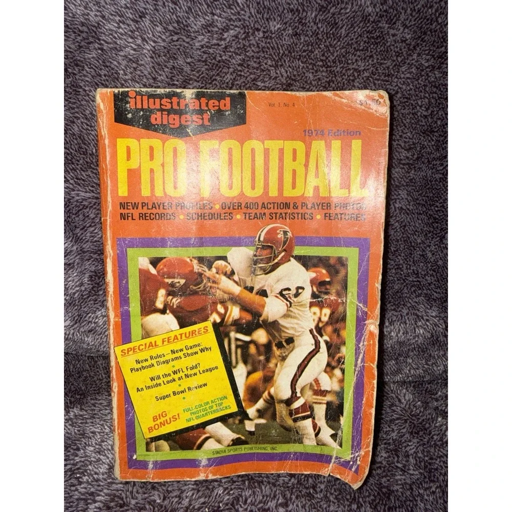 Vintage 1974 Illustrated Digest of Pro Football Magazine - WFL & NFL Profiles